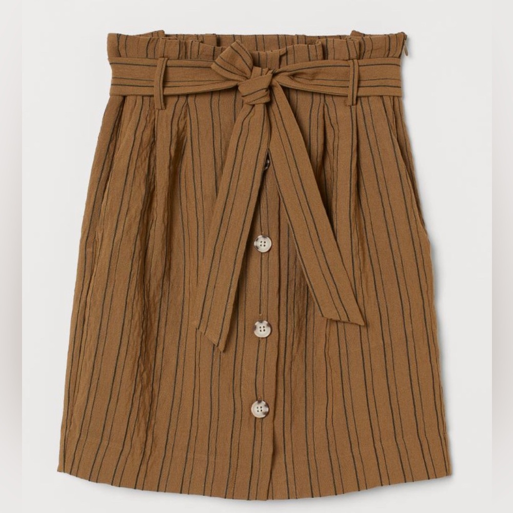 H&M paperbag skirt with adjustable tie waist and tortoise buttons SZ8 8
